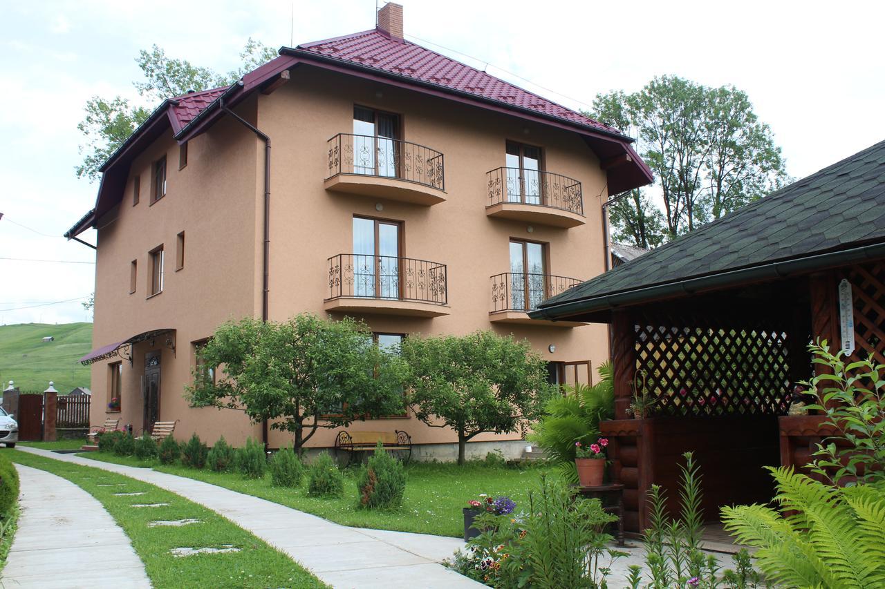 Sukhoviia Hotel Yasinya Exterior photo